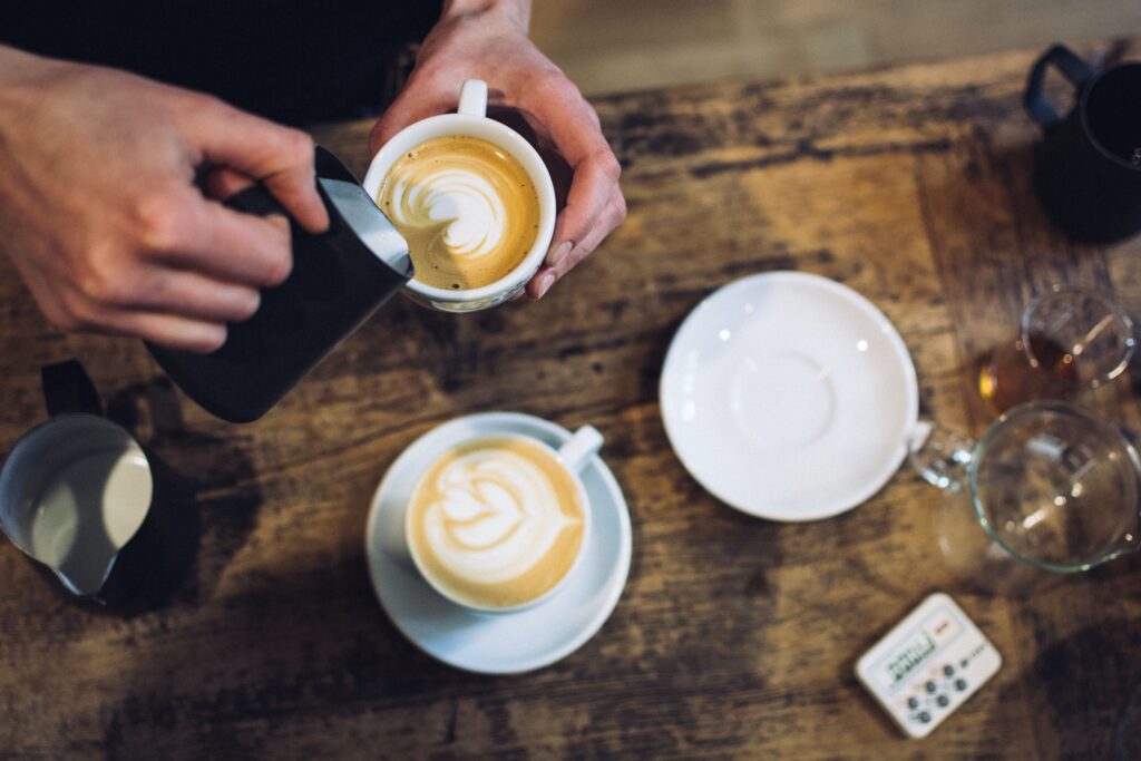 Comment Starbucks et Columbus Café & Co ont converti leurs clients à la consommation quotidienne de boissons gourmandes